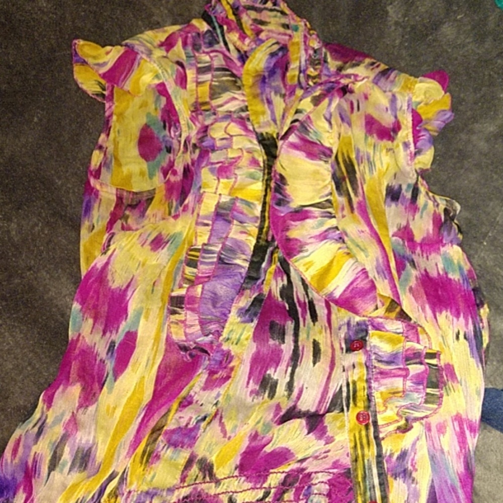 See threw shirt